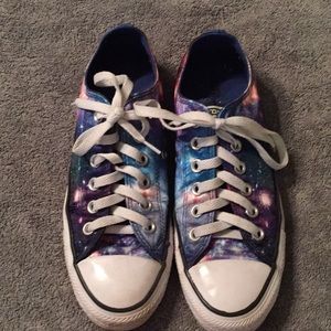 EUC—Womens Converse